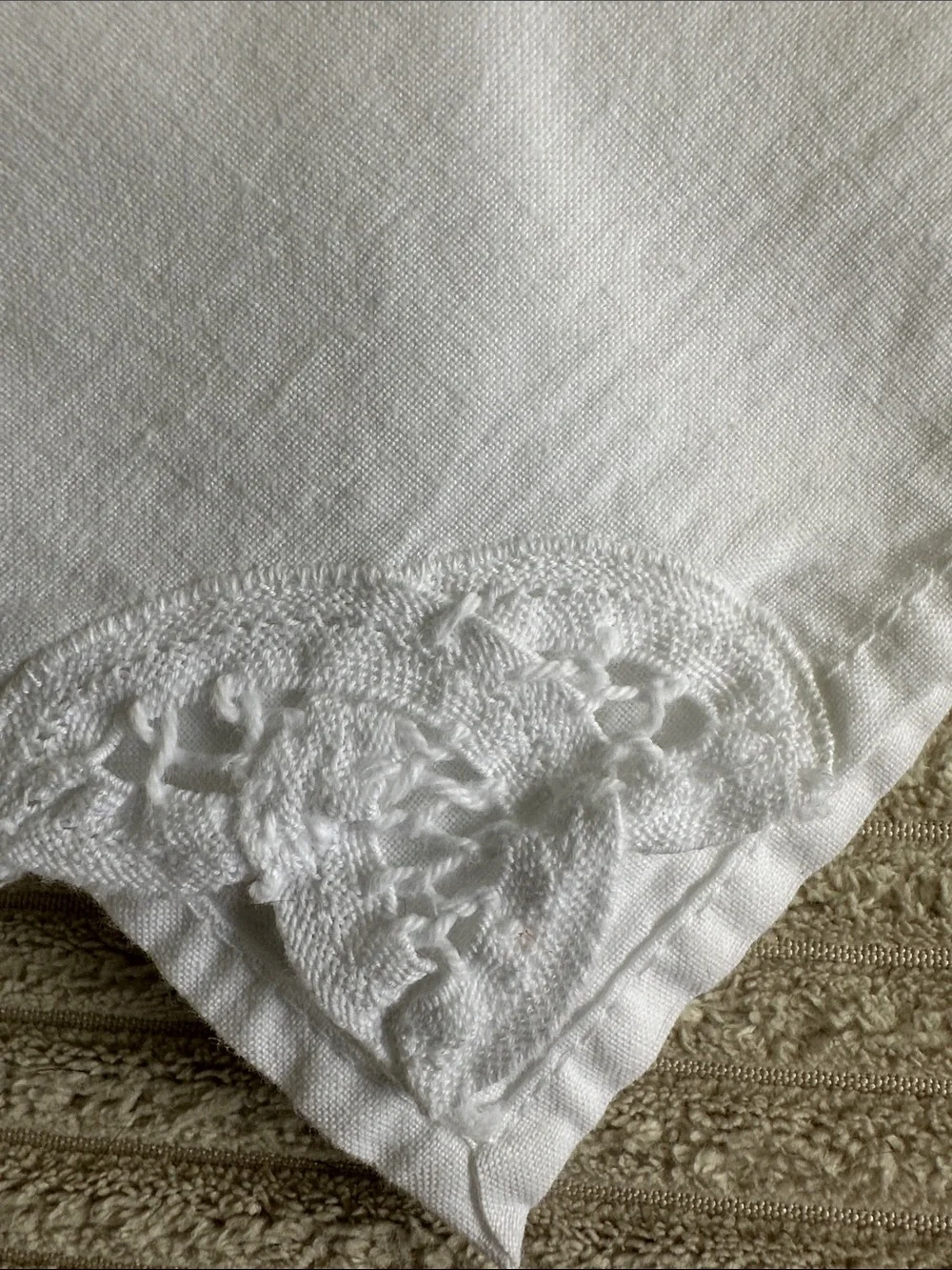 Unbranded Classic  Crisp White Linen Napkins - Set of 7 - 14X14 in